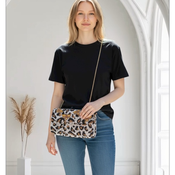 Viral Beaded Leopard Detail With Bee’s Embellishment Chain Crossbody Bag NWT - Picture 2 of 11